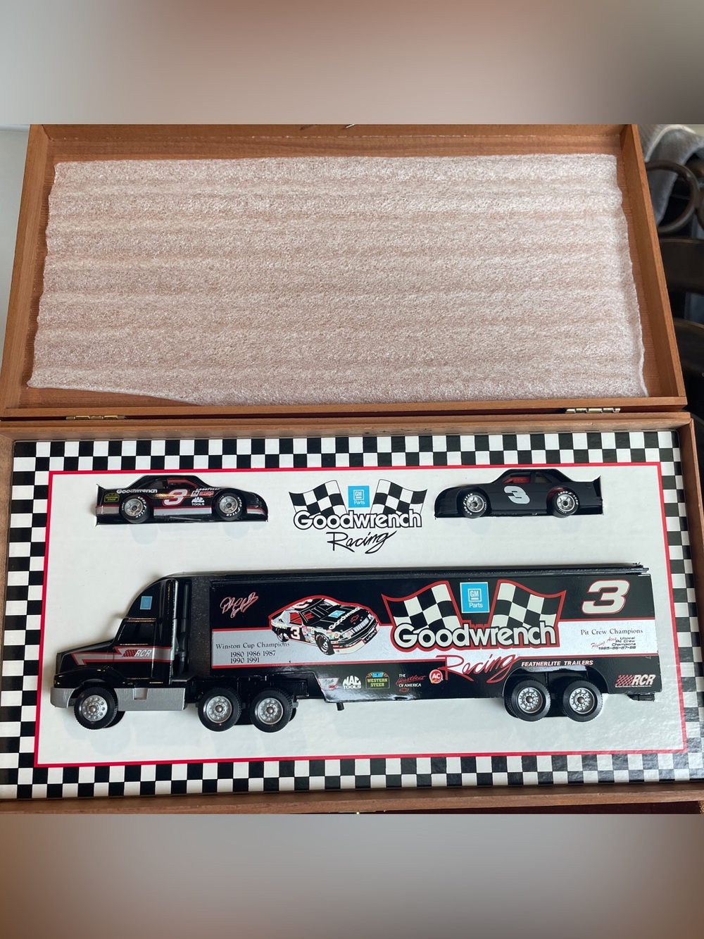 Matchbox/Winross Dale Earnhardt Sr 5 Time Championship hauler w/cars set